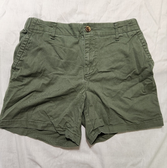 Old Navy Olive Chino Shorts - Picture 1 of 3